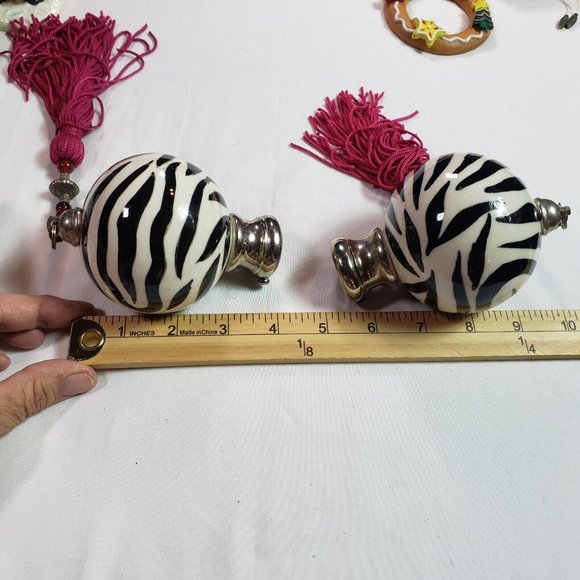 Curtain Rod Finials (2) Zebra Stripes/Tassels - Bombay Kids - Picture 7 of 7